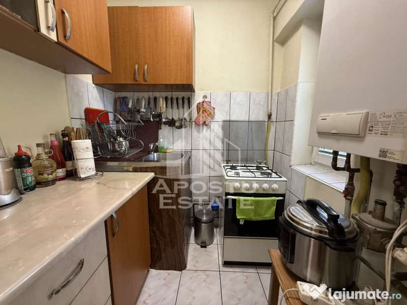 Apartament cu o camera, etajul 3, centrala proprie, zona ...