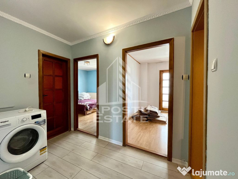 Apartament cu 3 camere, centrala proprie, zona Bucovina