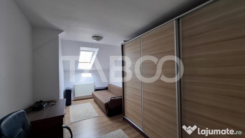 Apartament de vanzare 4 camere decomandat 74 mpu Valea Aurie