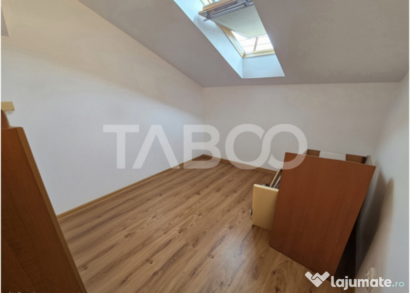 Apartament de vanzare 4 camere decomandat 74 mpu Valea Aurie