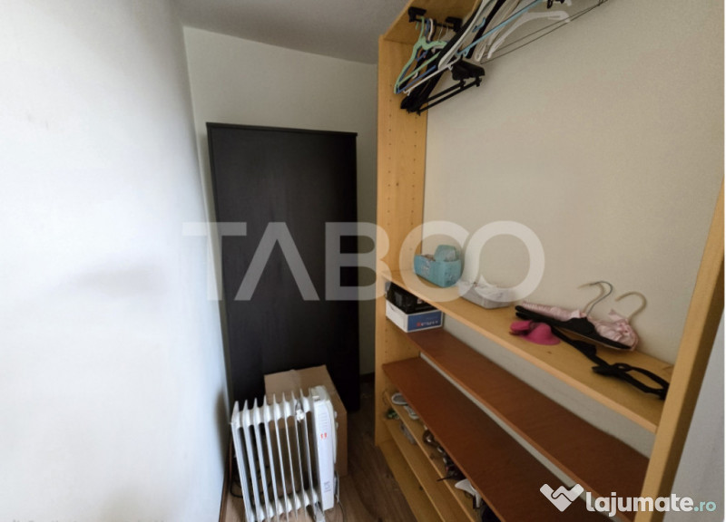 Apartament de vanzare 4 camere decomandat 74 mpu Valea Aurie