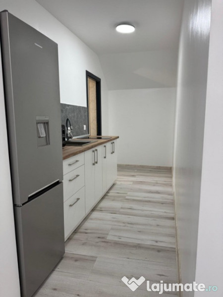 Apartament luxos 2 camere decomandat la doar 2 km de Umf