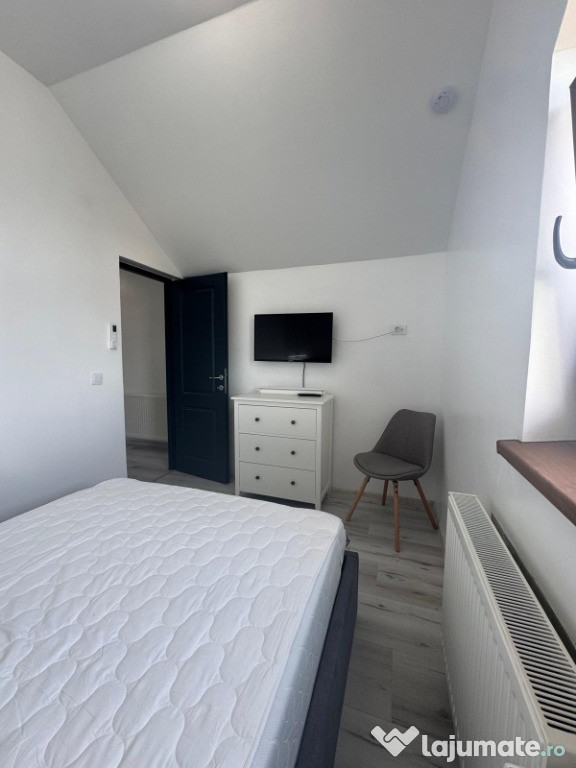 Apartament luxos 2 camere decomandat la doar 2 km de Umf