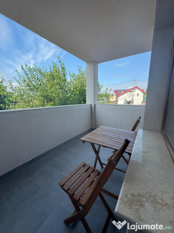 Apartament luxos 2 camere decomandat la doar 2 km de Umf