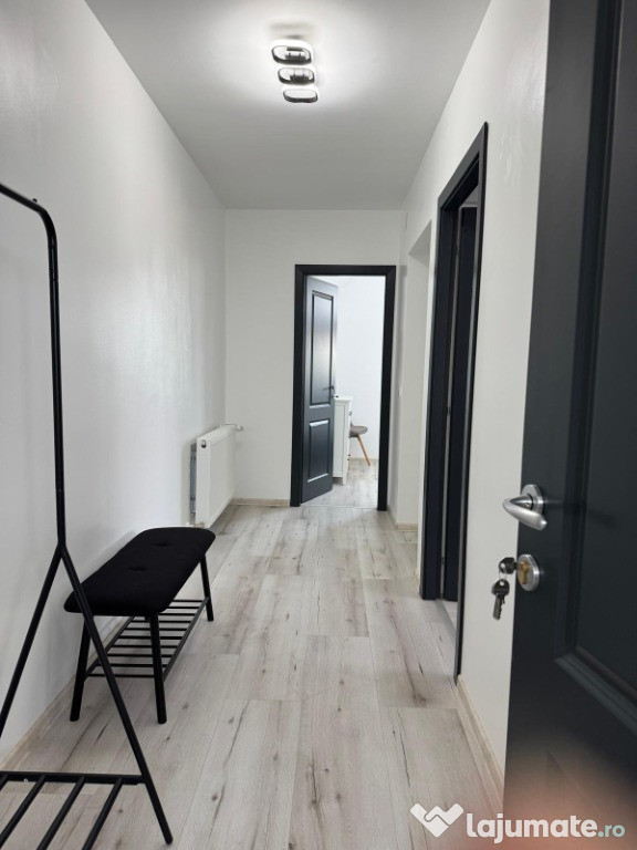 Apartament luxos 2 camere decomandat la doar 2 km de Umf