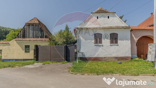 Casă saseasca cu Poveste in inima Transilvaniei/5500 mp ...