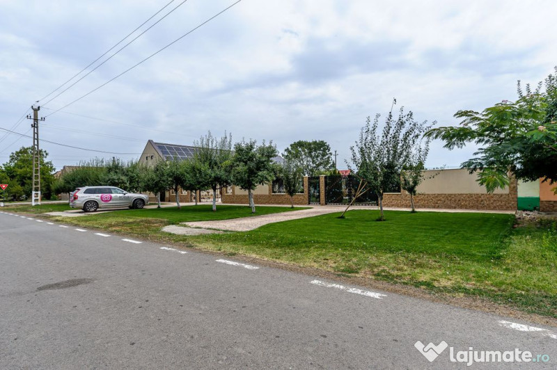 Proprietate de vis cu teren 2.880 mp și facilități PRE...