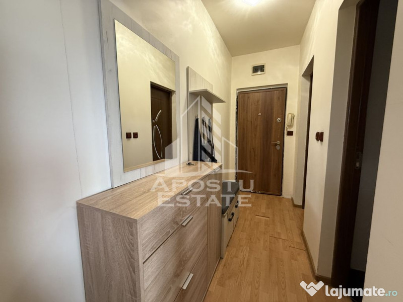 Apartament cu 3 camere, centrala proprie, zona Soarelui 