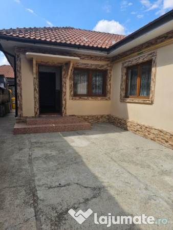 Casa de vanzare - zona Bratianu 