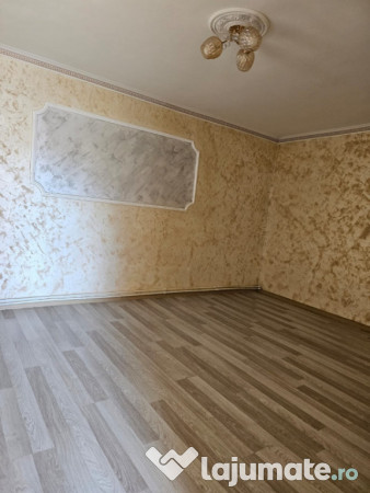 Casa de vanzare - zona Bratianu 