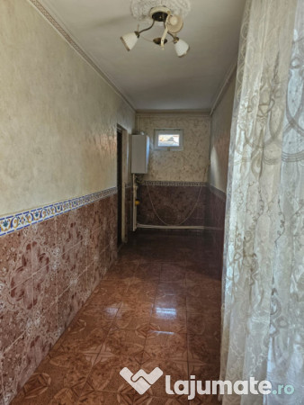 Casa de vanzare - zona Bratianu 