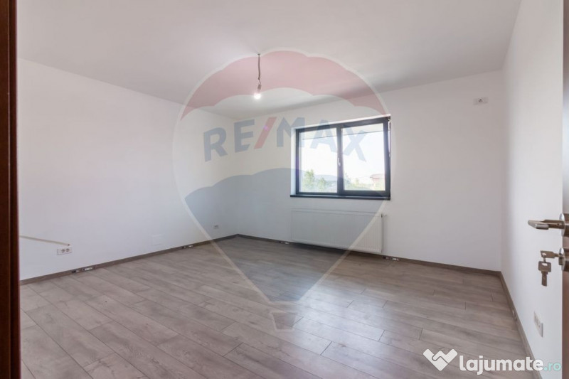 Vanzare Casa 4 camere, stil mediteranean,Domnesti