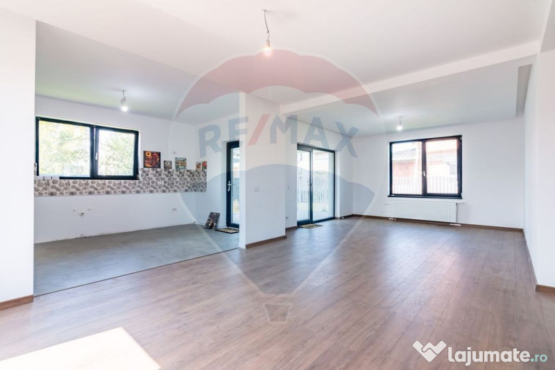 Vanzare Casa 4 camere, stil mediteranean,Domnesti