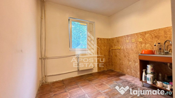 Apartament cu 2 camere, etajul intai, balcon 