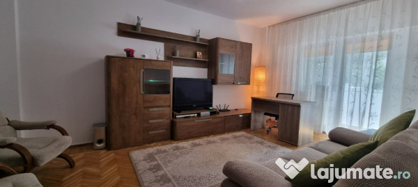 Închiriez apartament 2 camere ultracentral