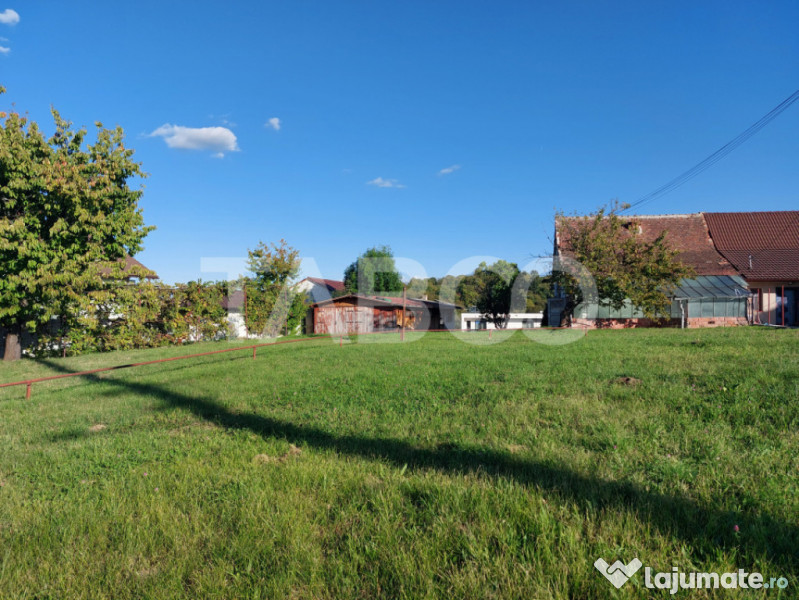 Teren intravilan 1298 mp PUZ toate utilitatile zona buna Ci 