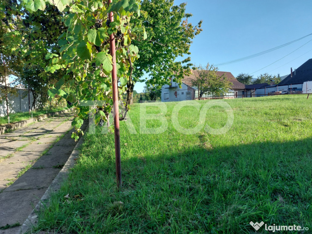 Teren intravilan 1298 mp PUZ toate utilitatile zona buna Ci 
