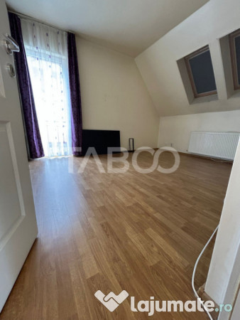 Vanzare apartament cu 2 camere decomandate cu parcare in vil 