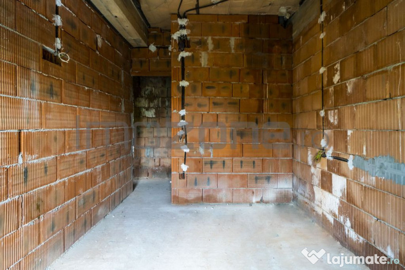 Apartament 3 cam., 2 bai, 2 balc., bloc nou, finisat la c... 