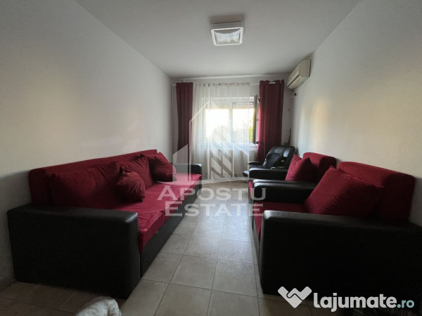 Apartament cu 4 camere, 2 bai, etaj intermediar, zona Soa...