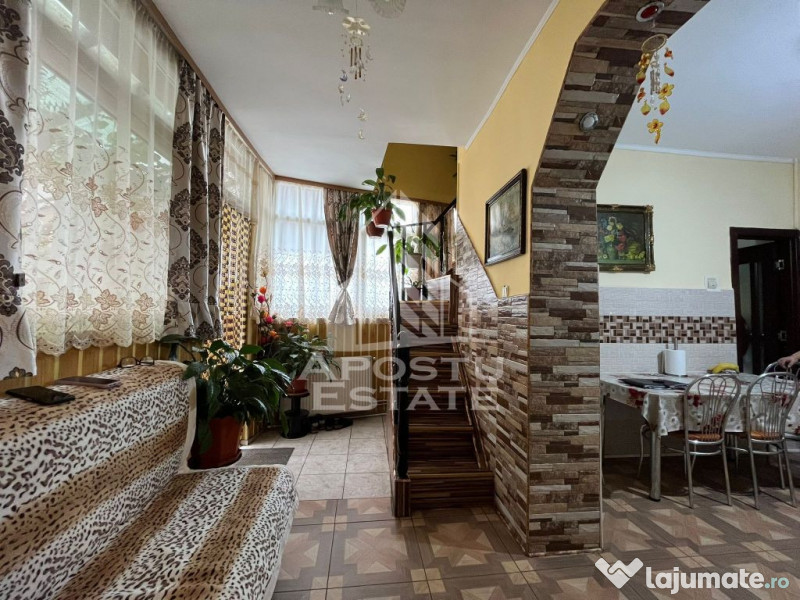 Casa individuala cu 2 camere, 2 bai in zona Odobescu, Com...