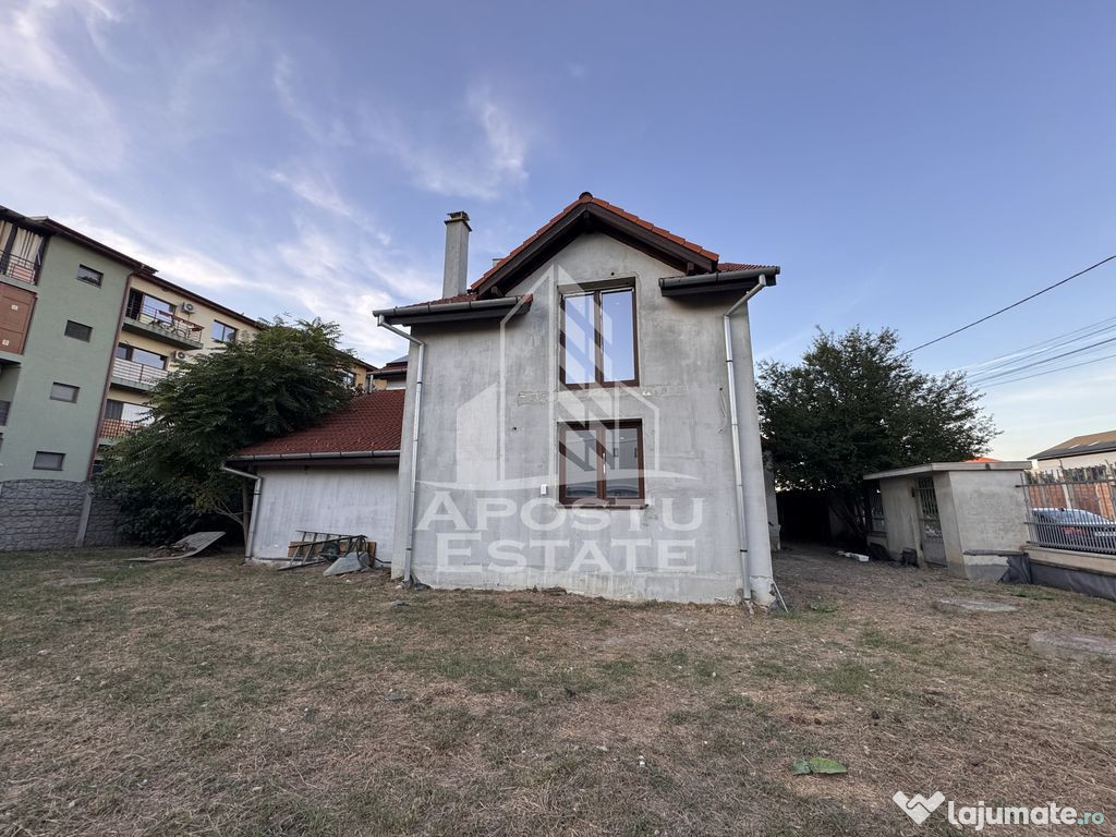 Casa la gri cu potential multiplu: birouri, cabinete, ser... 