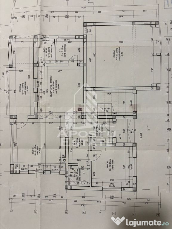 Casa la gri cu potential multiplu: birouri, cabinete, ser... 