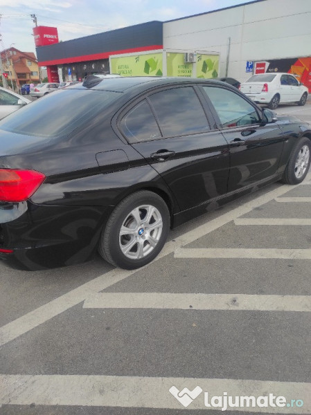 BMW Seria 3 F30 Sport Line 320d Xdrive 4x4 184 CP Automat