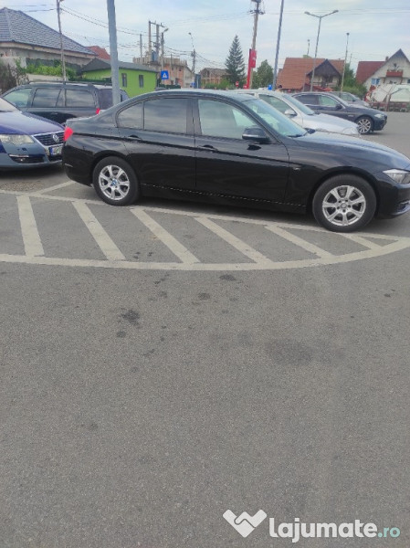 BMW Seria 3 F30 Sport Line 320d Xdrive 4x4 184 CP Automat