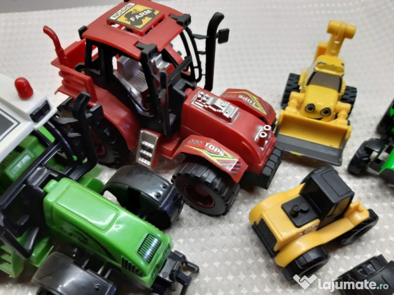 LOT Tractorase pentru diorame 