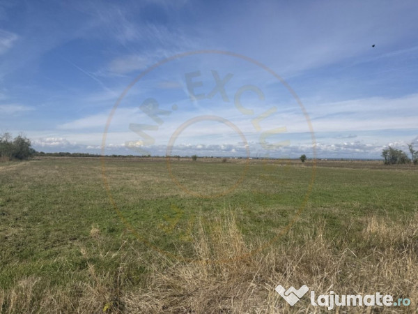 Teren Intravilan com. Ratesti 