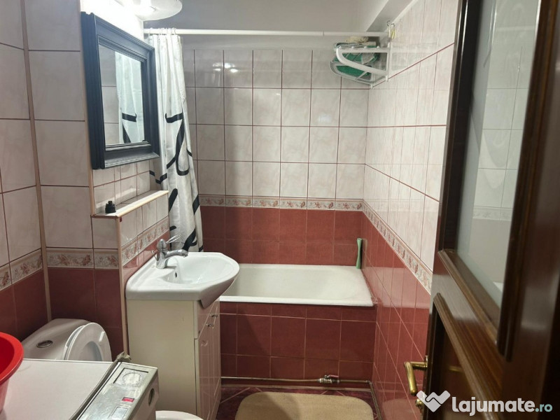 Ap. 3 cam decomandat - GARĂ, acces facil Univ. Al. Ioan Cuza