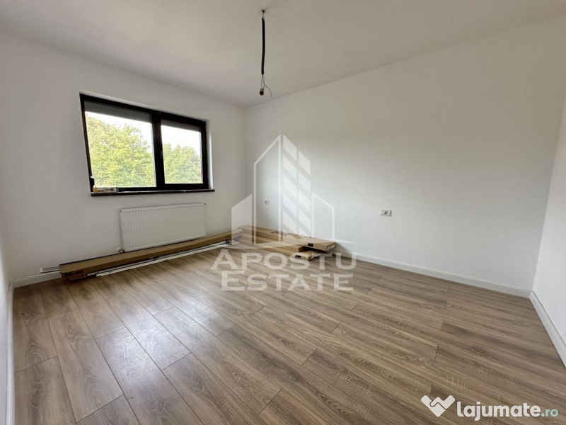 Duplex cu 4 camere, 2 bai si dressing in Giroc la asfalt. 