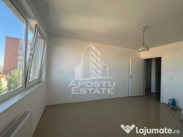 Apartament cu 2 camere, decomandat, renovat, zona Dambovita 