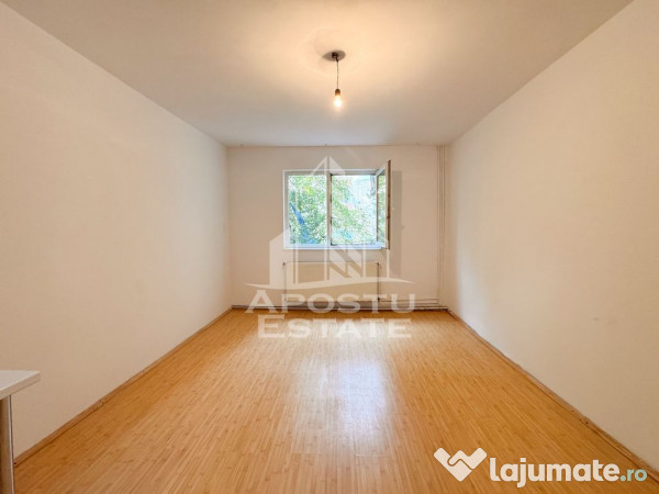 Garsoniera | 22mp | Boxa | Etajul 1/4 | Renovata | Zona B... 