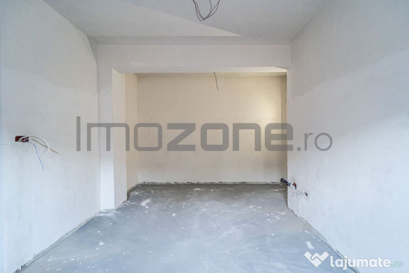 3 Camere, 87 mp, decomandat, 2 balcoane, zona de case, Mi...