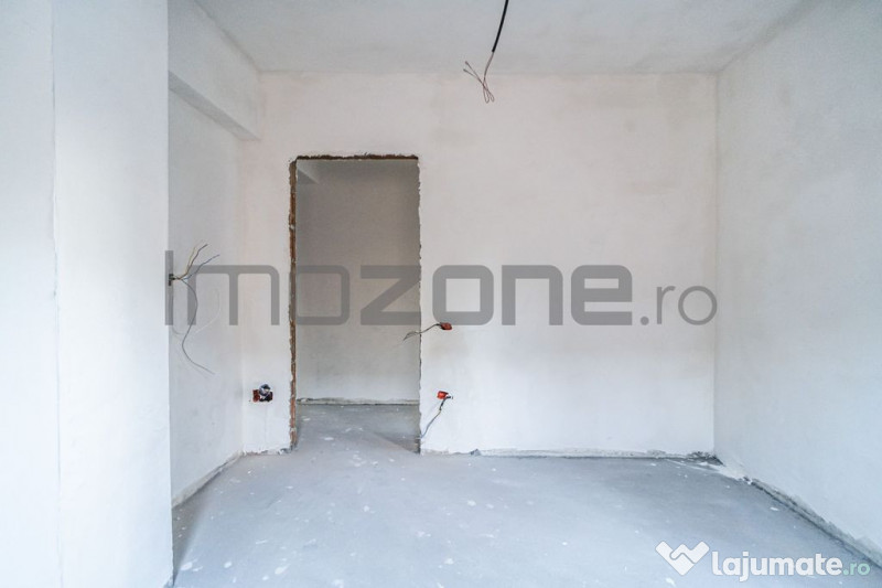 3 Camere, 87 mp, decomandat, 2 balcoane, zona de case, Mi...