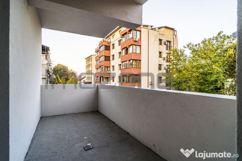 3 Camere, 87 mp, decomandat, 2 balcoane, zona de case, Mi...