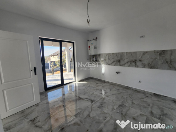 CASA INDIVIDUALA, 3 CAMERE, 550 MP TEREN, CIURBESTI 