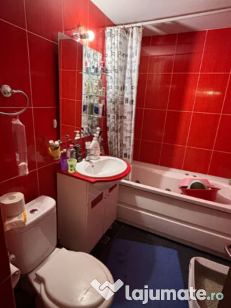 Apartament cu 3 camere de vanzare Nicolina 