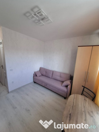 Cameră de cămin cu baie proprie,zona Bularga,cu chirias(250euro)