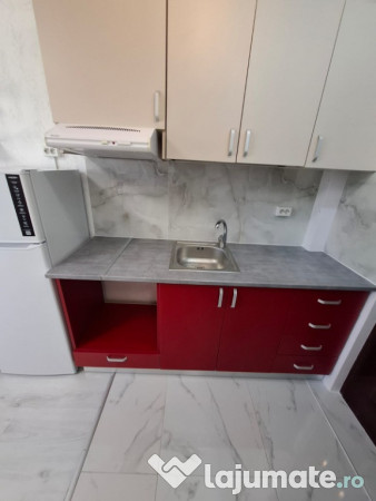 Cameră de cămin cu baie proprie,zona Bularga,cu chirias(250euro)