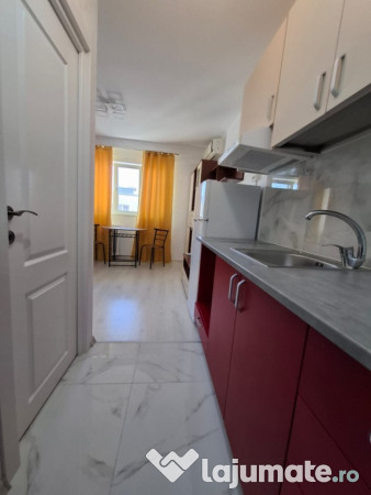 Cameră de cămin cu baie proprie,zona Bularga,cu chirias(250euro)