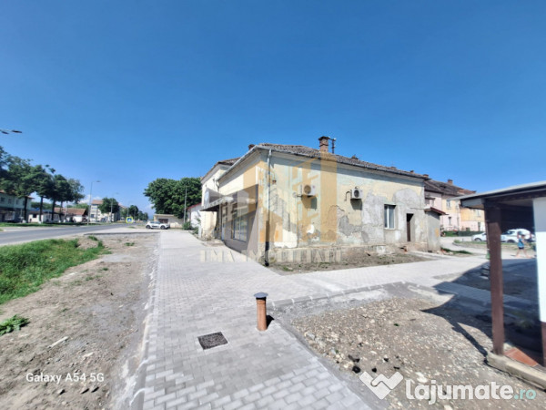 Casa si centru comercial Bod Colonie 