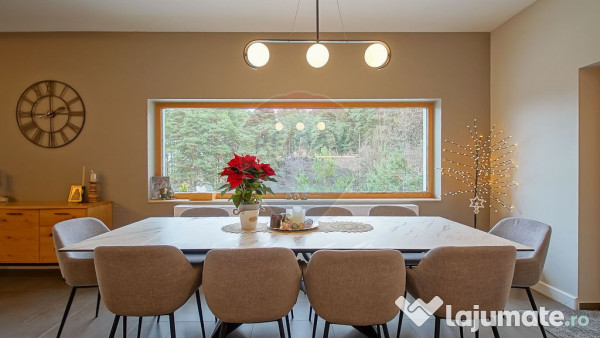 Vila moderna cu vedere spre padure Poiana Angelescu 