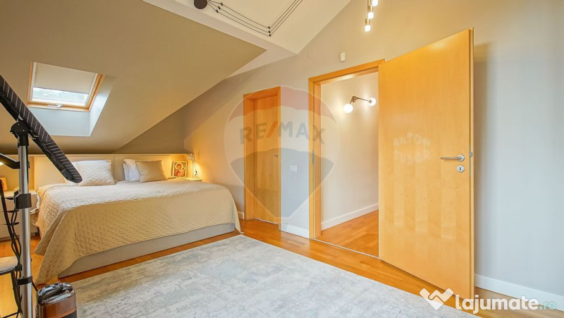 Vila moderna cu vedere spre padure Poiana Angelescu 