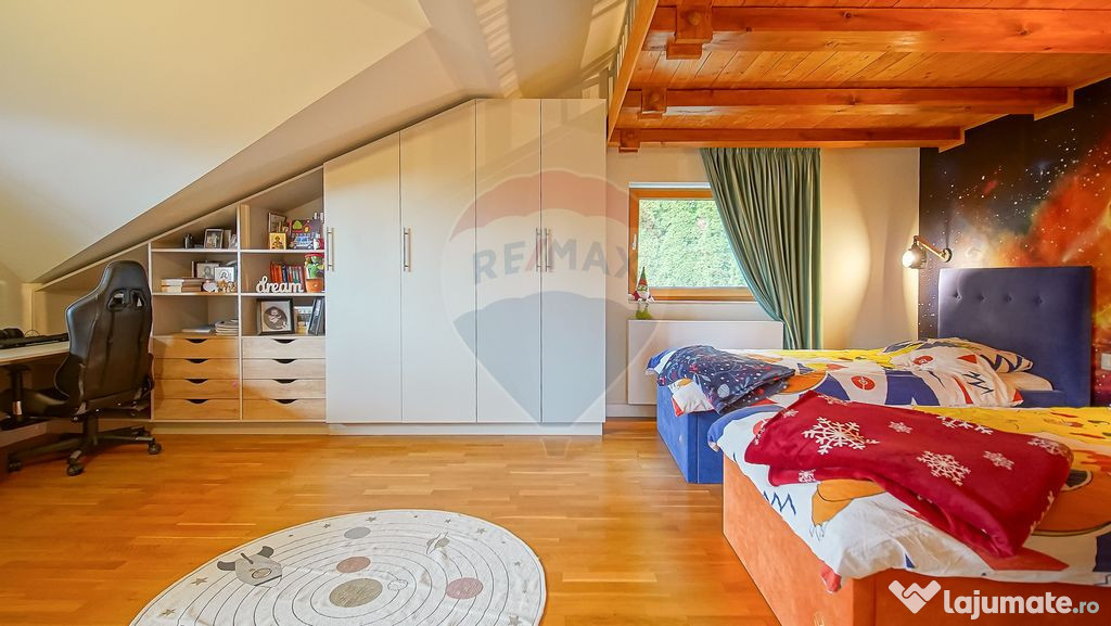 Vila moderna cu vedere spre padure Poiana Angelescu 