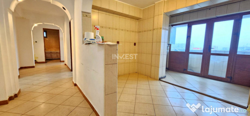 Apartament 4 camere-Podu Ros-Palas-sens giratoriu 