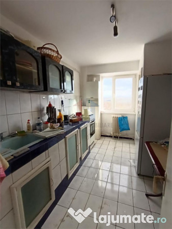 3 camere, confort 1 decomandat, 64 mp, Viziru 3