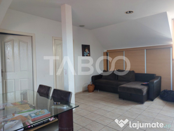 Apartament decomandat 3 camere zona centrala Cisnadie de van